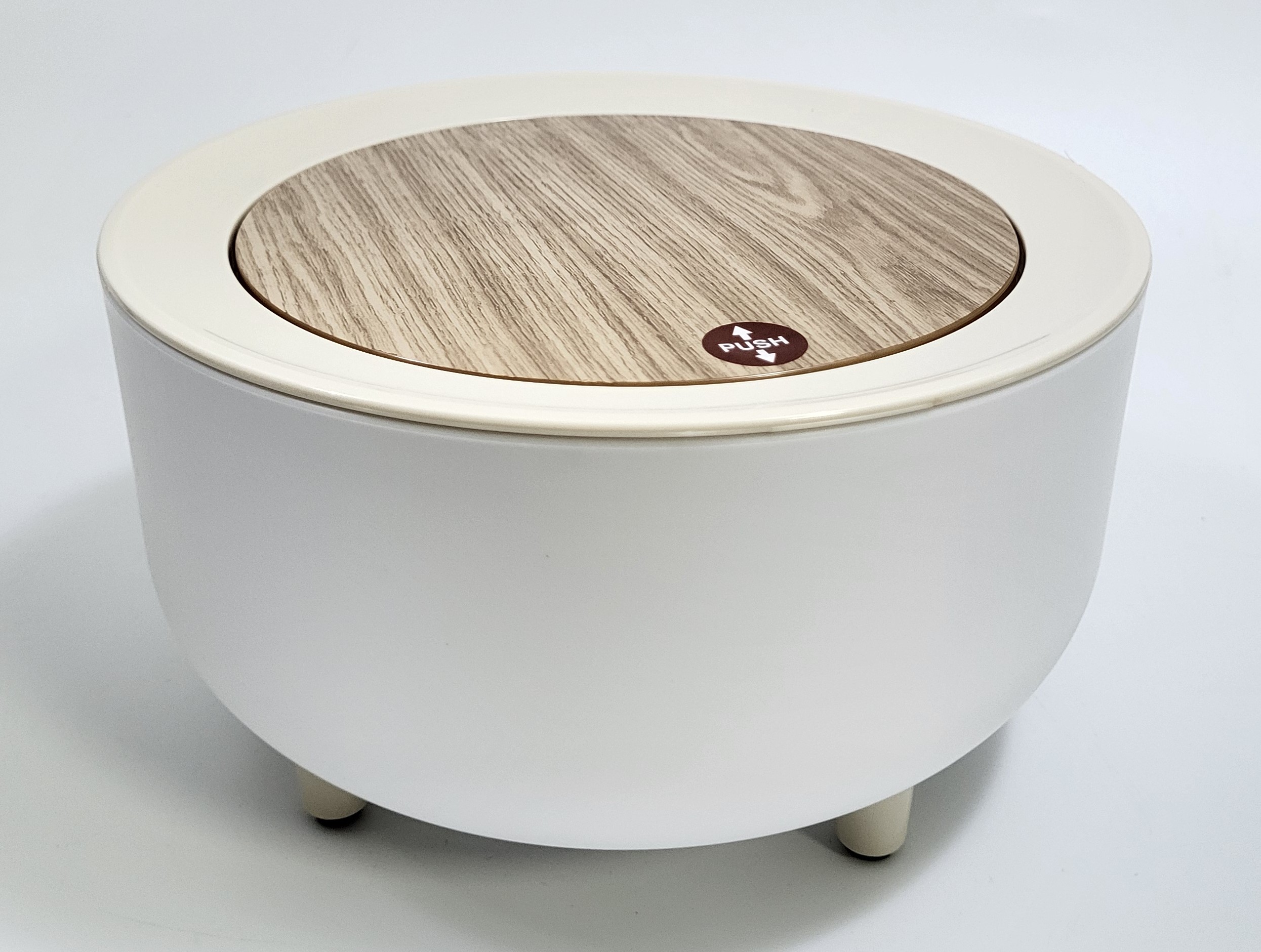 Контейнер для мусора на ножках с автоматической крышкой 2л