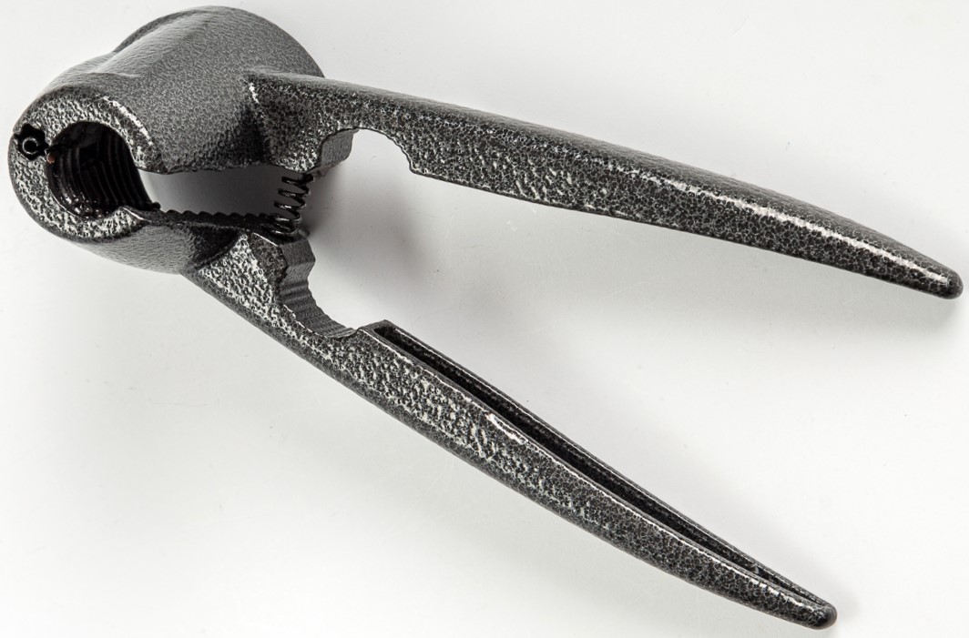 Орехокол (3196)