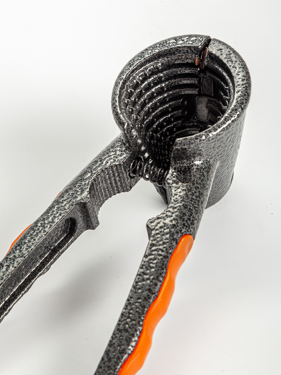 Орехокол (6999)