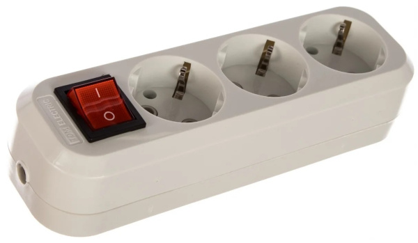 Колодка электрическая с 3 разъемами с выключателем (9546) (160)