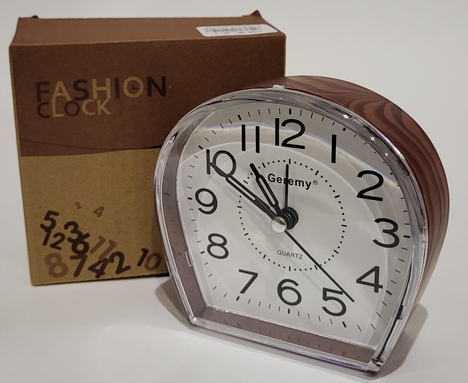 Часы будильник 10*10*4см (4486) (120)