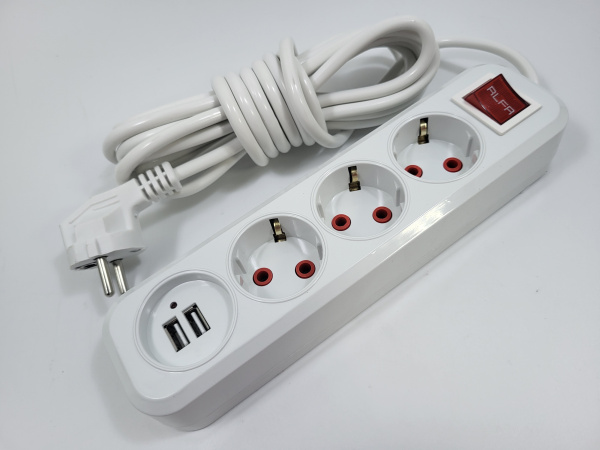 Удлинитель  с тремя разъемами +  2 USB и выключателем 5м (4388) (60)