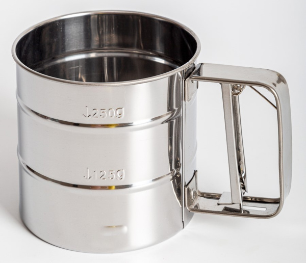 Кружка для просеивания муки (Малая) 9,5 см высота (34709-1, 9175, F-5) (72)