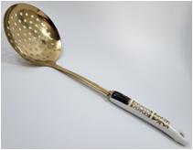 Шумовка глубокая с керамической ручкой 34см (золото) ()