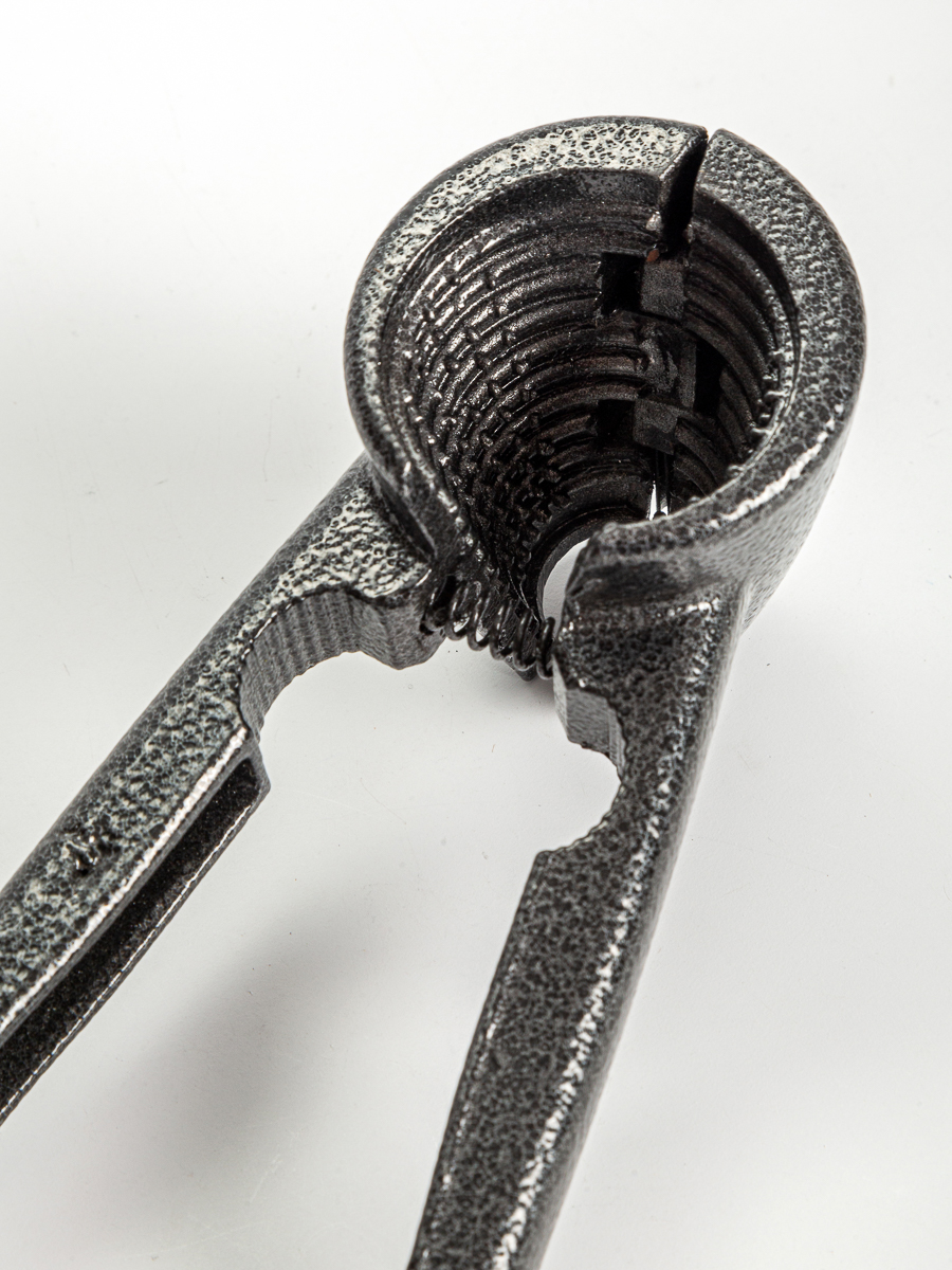 Орехокол (3196)